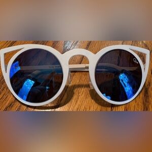 Quay Australia Invader sunglasses. EUC